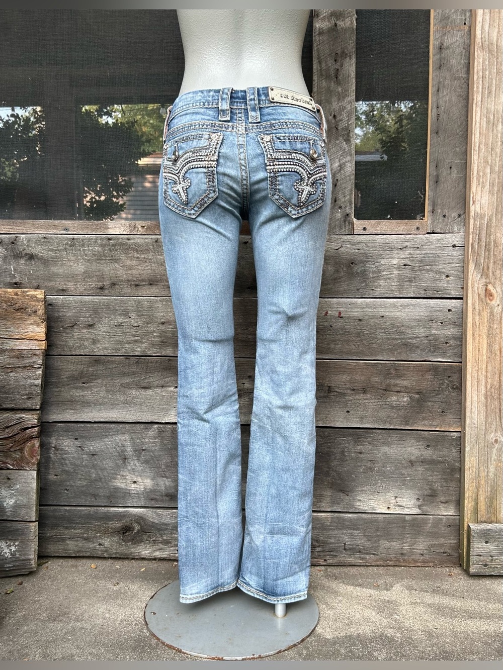 Light Blue Embroidered Back-Pocket Women’s Jeans